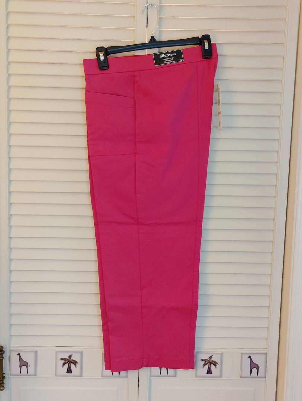 Alfred Dunner Hot Pink Super Stretch Capri